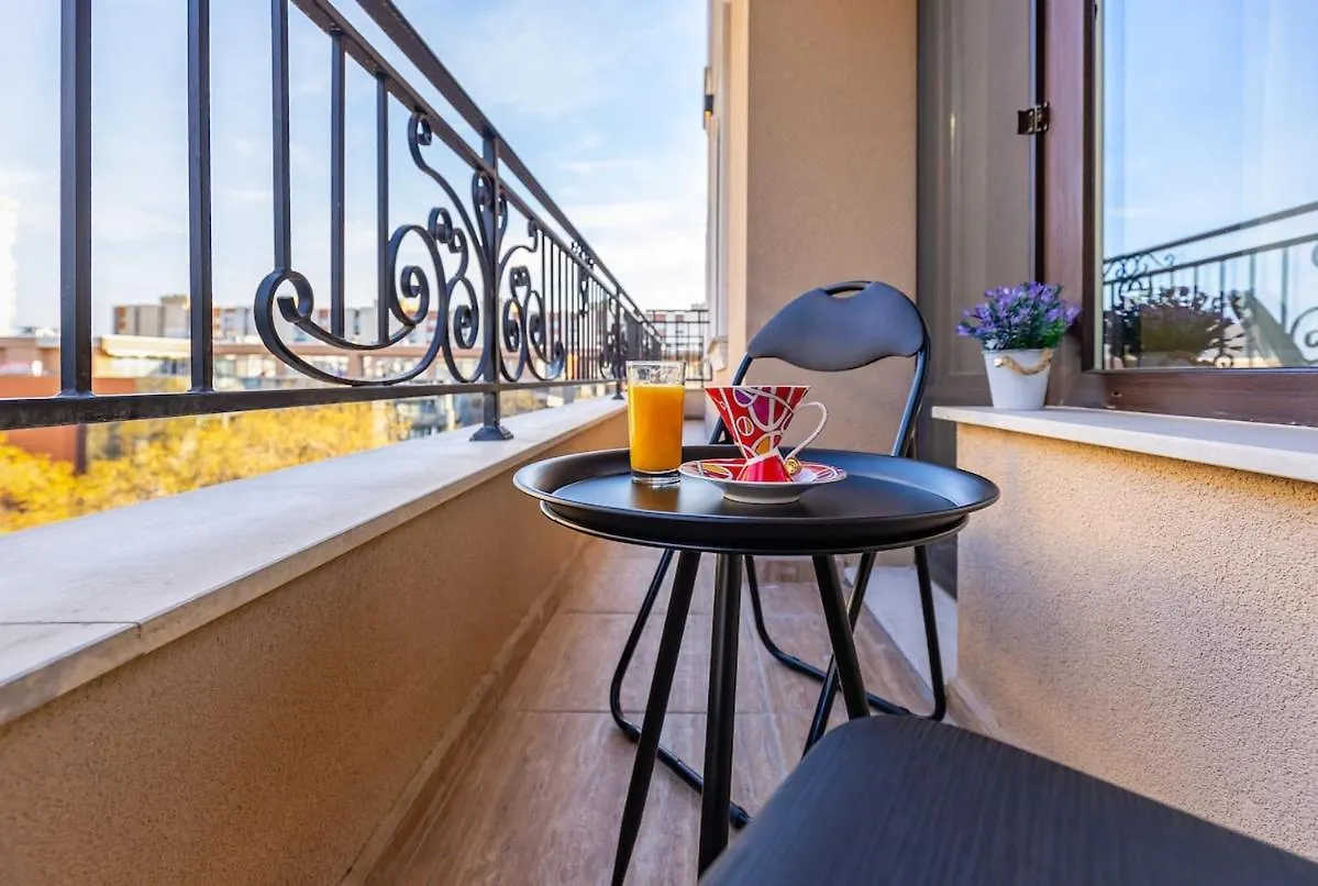 Central Lovely Apartment Venu Close To Old Town Plovdiv
